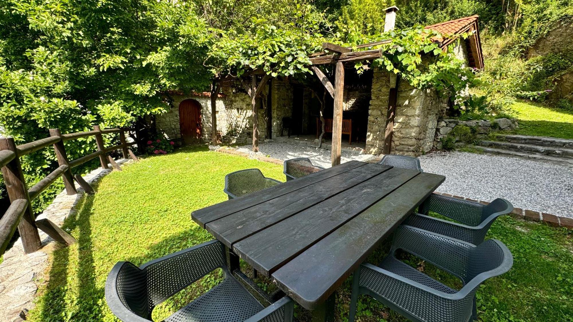 Kuninez, Holiday Home With Summer Kitchen Most na Soči Buitenkant foto
